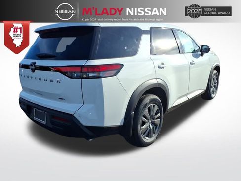 New 2025 Nissan Pathfinder S image 7