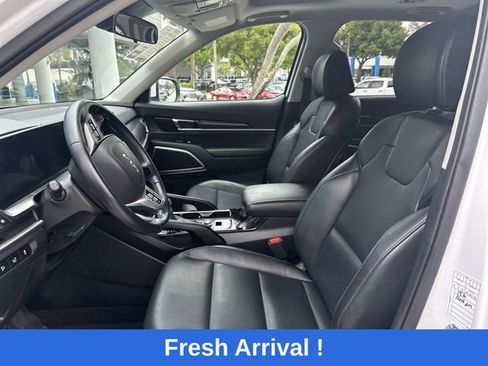 Used 2025 Kia Telluride S FWD image 23