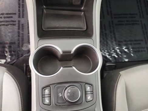 Used 2019 GMC Terrain SLE w/ Driver Convenience Package FWD image 15