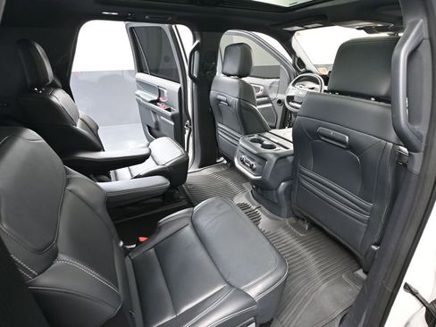 Used 2025 Ford Expedition Max Platinum w/ Stealth Appearance Package AWD/4WD image 56