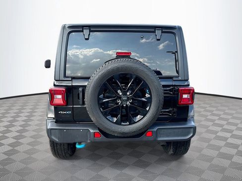 Used 2023 Jeep Wrangler Unlimited Sahara w/ Cold Weather Group image 7