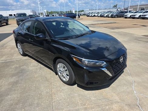 Certified 2025 Nissan Sentra S FWD image 5