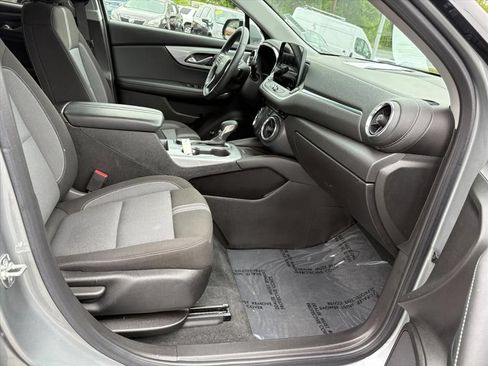 Used 2024 Chevrolet Blazer LT w/ Convenience Package FWD image 18