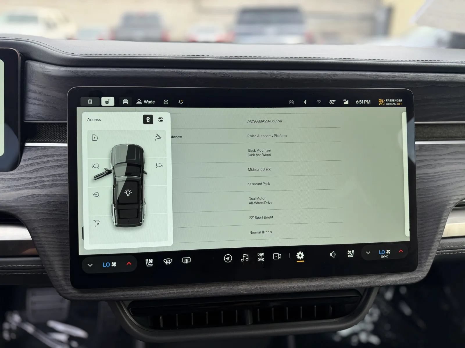 Used 2025 Rivian R1S Adventure Dual AWD/4WD image 34