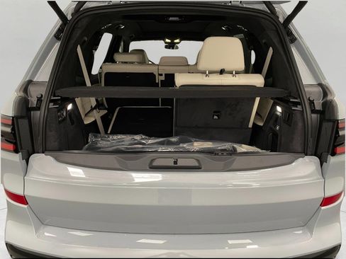 New 2026 BMW X7 M60i AWD/4WD image 5