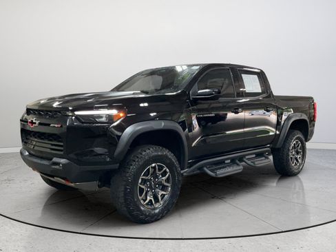 Certified 2024 Chevrolet Colorado ZR2 w/ ZR2 Convenience Package III AWD/4WD image 4