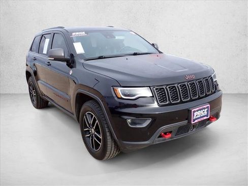 Used 2017 Jeep Grand Cherokee Trailhawk w/ Trailhawk Luxury Group image 6