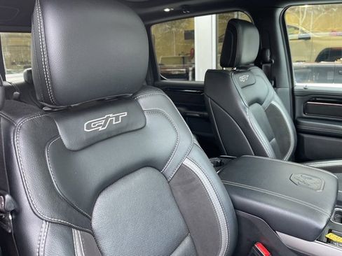 Used 2022 RAM 1500 Laramie image 12