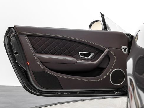 Used 2018 Bentley Continental GT image 52