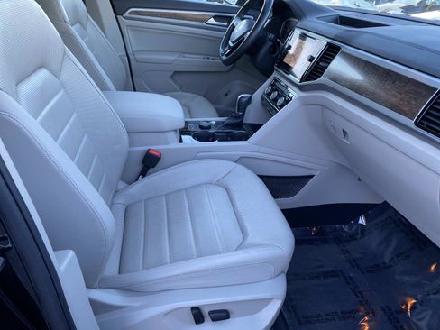Used 2019 Volkswagen Atlas SEL Premium image 24