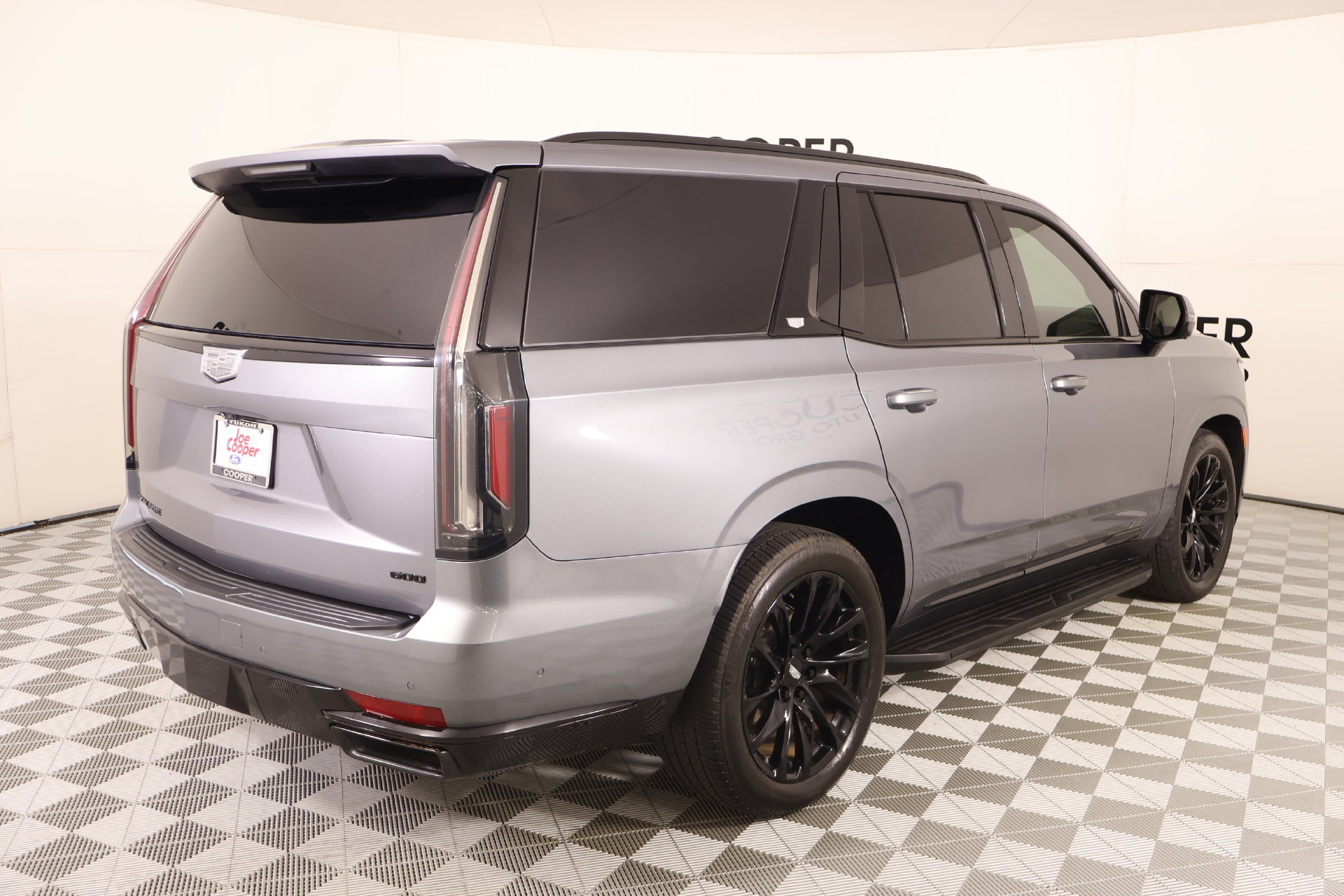 Used 2021 Cadillac Escalade Sport Platinum w/ LPO, ONYX Package AWD/4WD image 23