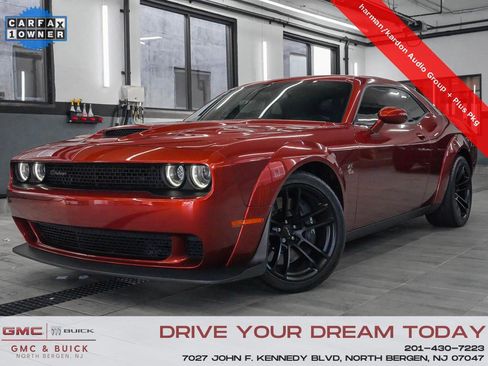 Used 2022 Dodge Challenger R/T Scat Pack image 1
