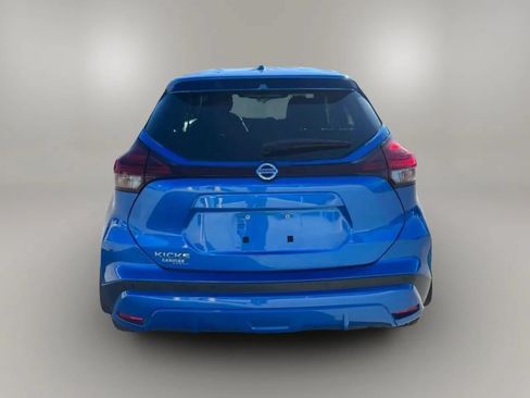 Used 2021 Nissan Kicks S FWD image 4