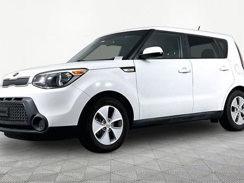 Used 2016 Kia Soul FWD image 1