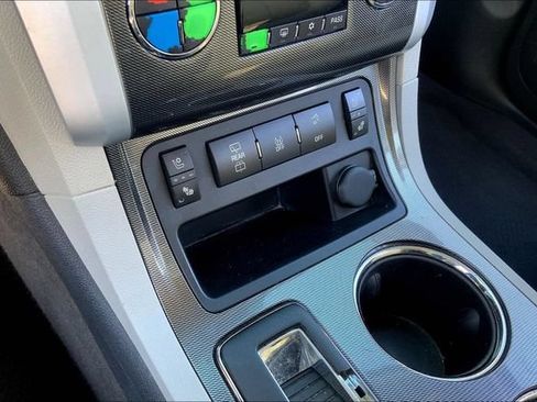 Used 2012 Chevrolet Traverse LTZ FWD image 33