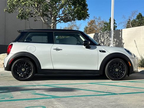 Used 2023 MINI Cooper SE image 6