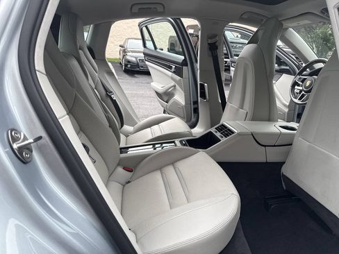 Used 2019 Porsche Panamera w/ Premium Package Plus RWD image 34