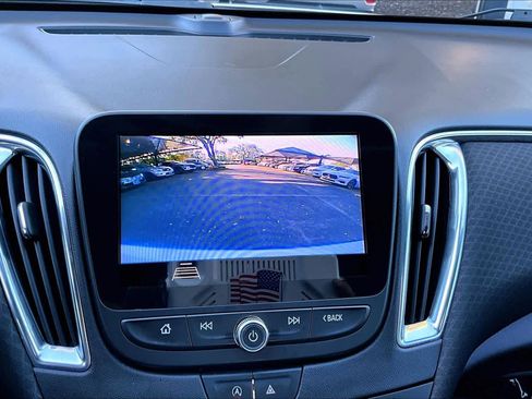 Used 2020 Chevrolet Malibu LT image 26