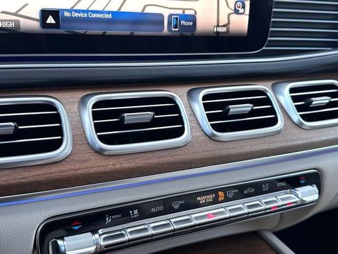 Certified 2025 Mercedes-Benz GLS 450 4MATIC image 23