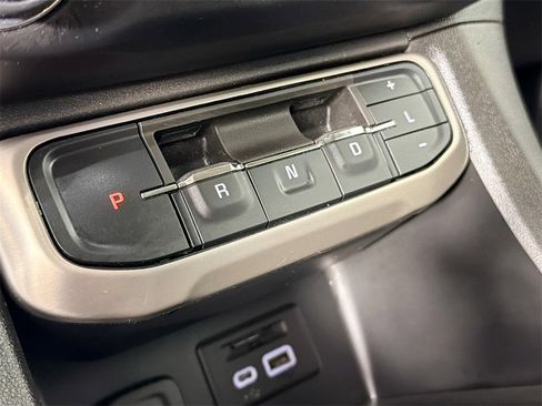 Used 2023 GMC Acadia Denali image 16