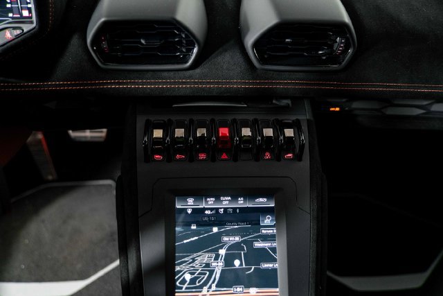 Used 2022 Lamborghini Huracan STO RWD image 23