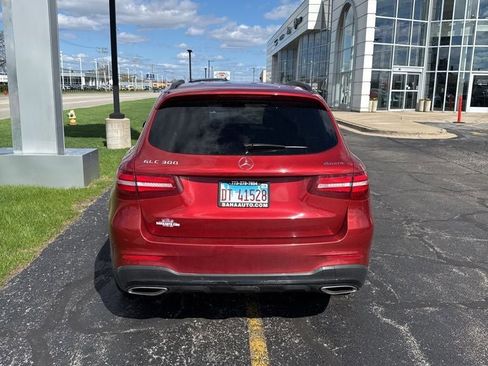Used 2018 Mercedes-Benz GLC 300 4MATIC image 4
