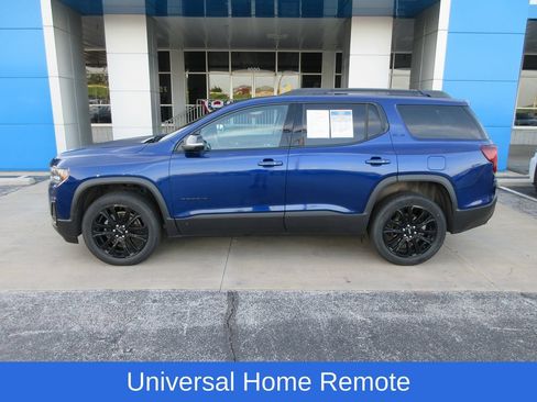 Used 2023 GMC Acadia SLE w/ Driver Convenience Package FWD image 2