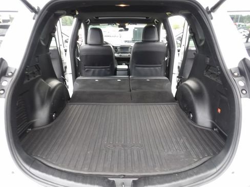 Used 2018 Toyota RAV4 SE w/ Power Extra Value Package AWD/4WD image 27