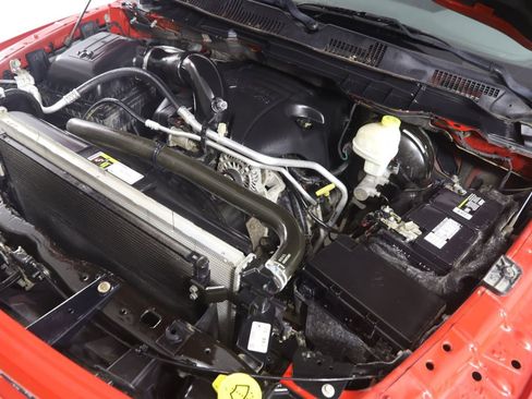 Used 2016 RAM 1500 ST AWD/4WD image 16
