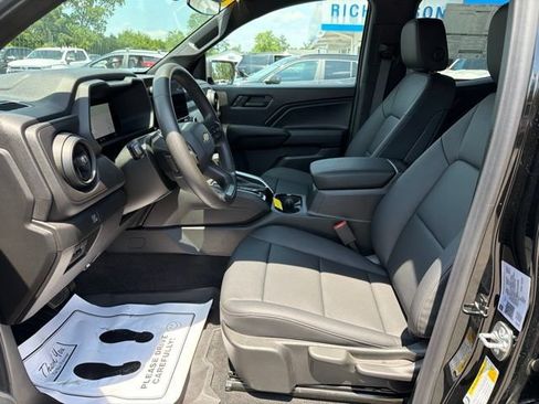 New 2026 Chevrolet Colorado W/T w/ WT Custom Package AWD/4WD image 20