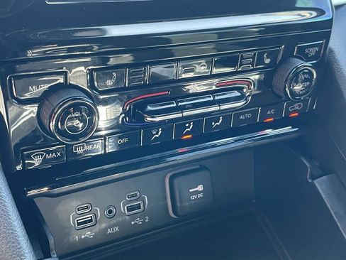 Certified 2025 Jeep Grand Cherokee L Altitude image 41