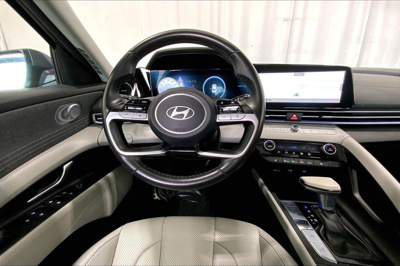 Used 2024 Hyundai Elantra Limited FWD image 4