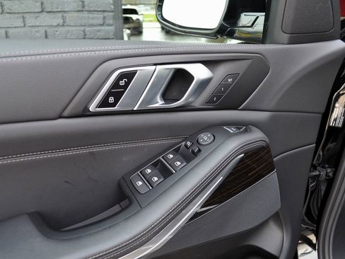 Used 2023 BMW X5 xDrive40i w/ Parking Assistance Package image 33