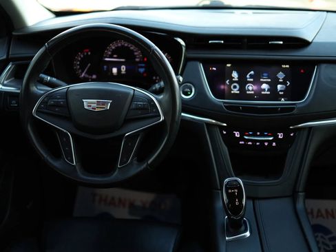 Used 2017 Cadillac XT5 Luxury w/ Driver Awareness Package AWD/4WD image 39