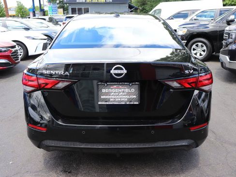 Used 2024 Nissan Sentra SV FWD image 4