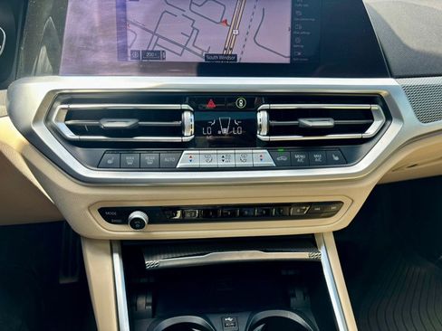 Used 2022 BMW 330i xDrive Sedan w/ M Sport Package AWD/4WD image 24