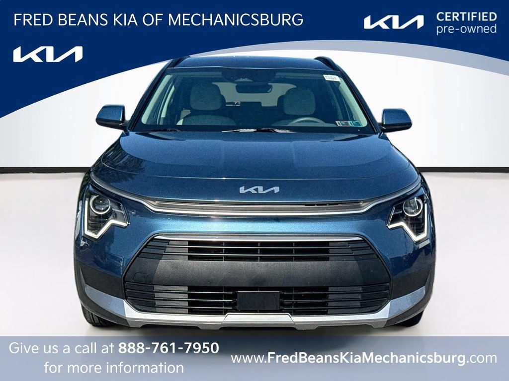 Certified 2025 Kia Niro EX FWD image 2