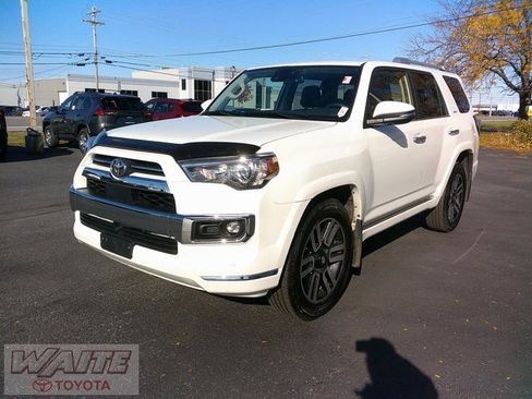 Used 2022 Toyota 4Runner Limited image 5