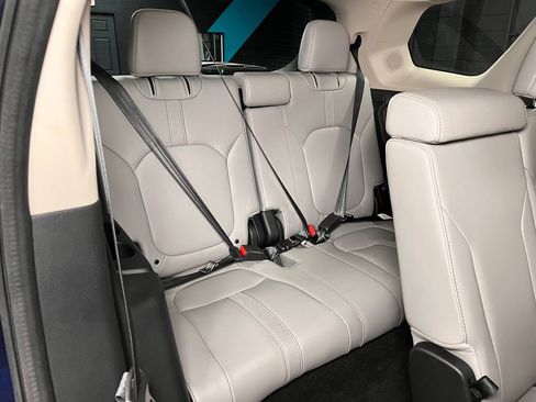 Used 2023 Honda Pilot Touring image 28