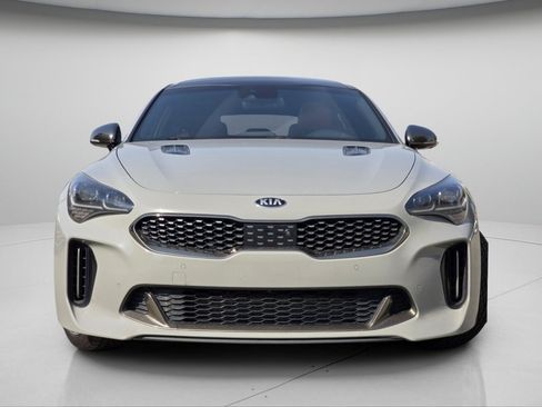 Used 2019 Kia Stinger GT2 AWD/4WD image 3