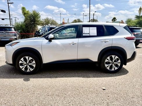 Certified 2023 Nissan Rogue SV image 4