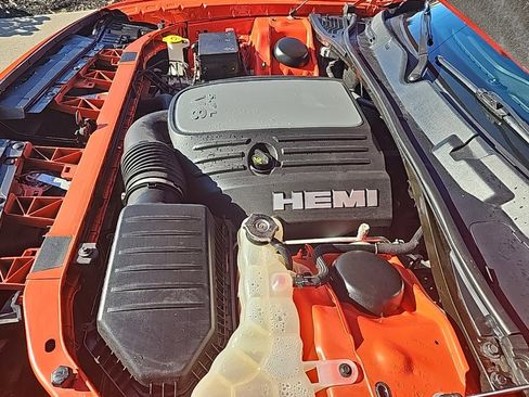 Certified 2022 Dodge Challenger R/T image 29