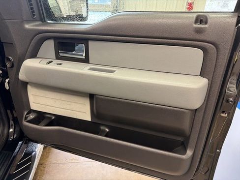 Used 2014 Ford F150 XLT w/ Equipment Group 302A Luxury AWD/4WD image 27
