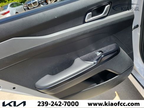 Certified 2023 Kia K5 LXS FWD image 11
