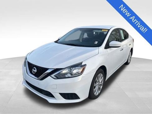 Used 2019 Nissan Sentra SV image 3