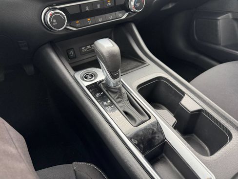 Used 2025 Nissan Sentra SV FWD image 39