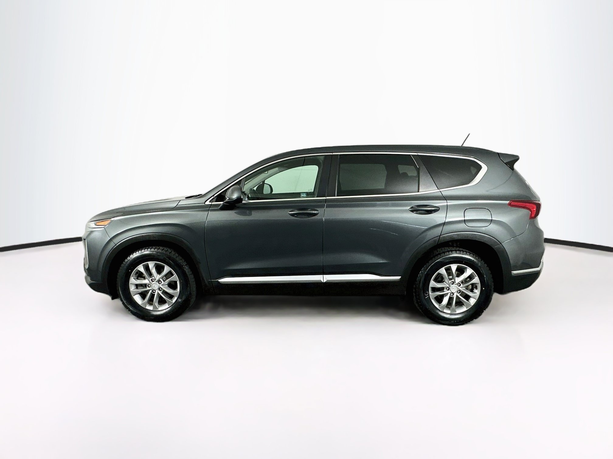 Used 2020 Hyundai Santa Fe SE w/ Cargo Package FWD image 4