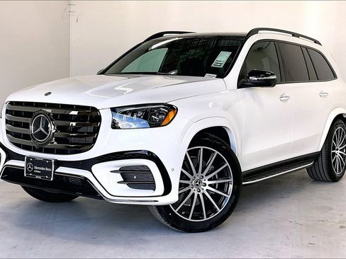 New 2026 Mercedes-Benz GLS 580 GLS 580 image 2