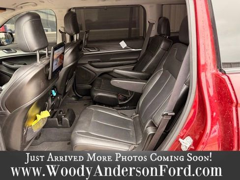 Used 2023 Jeep Grand Cherokee L Limited w/ Luxury Tech Group II AWD/4WD image 9