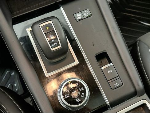 Used 2023 Mitsubishi Outlander SEL image 16